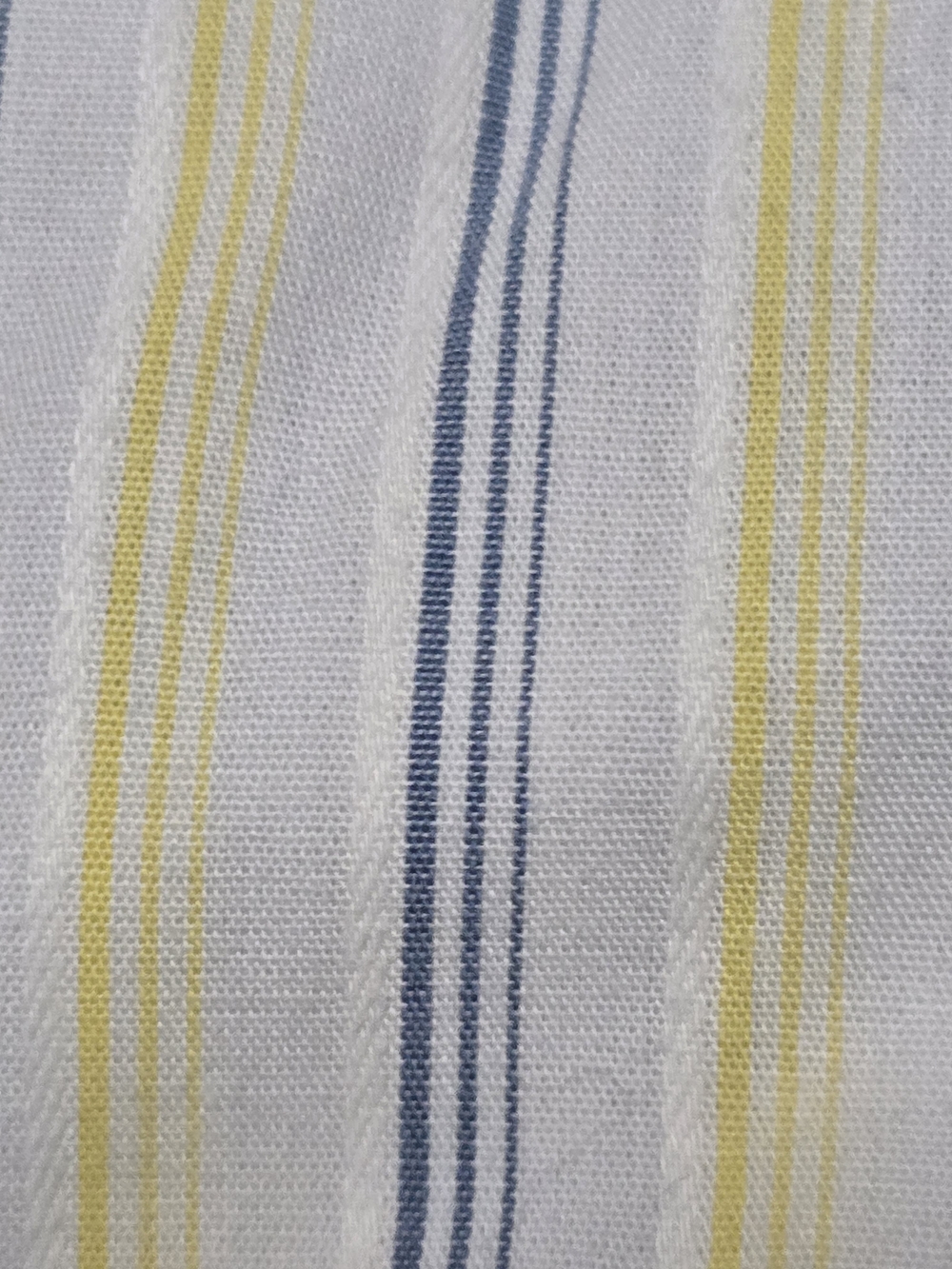Men's Banana Repubic Classic Button-Down Shirt - Picture 5 of 6